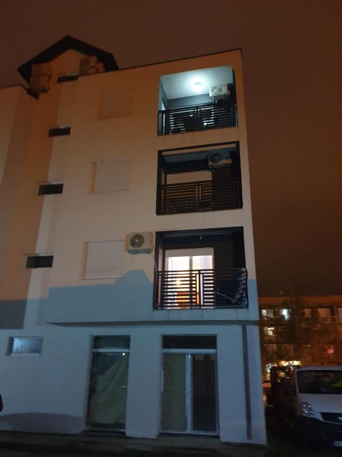 Stan Na Dan Niksic Daire Dış mekan fotoğraf
